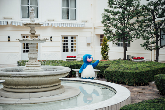 本館中庭も満喫するはまペン