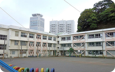 横須賀市立汐入小学校_01